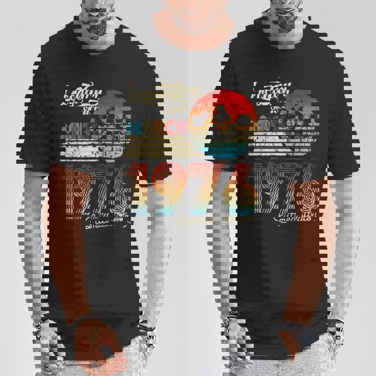 1976年3月から誕生日伝説のギフト Tシャツ 面白い贈り物