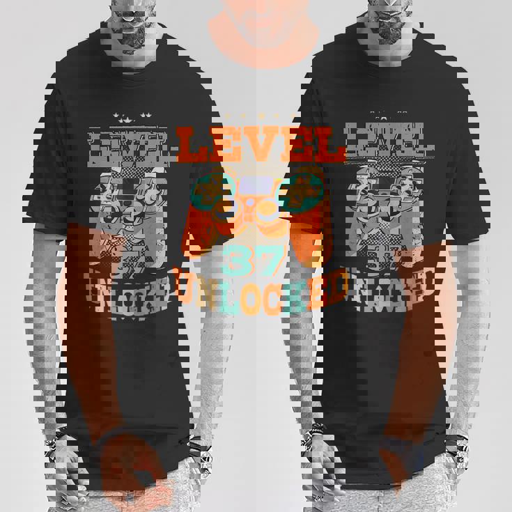 37歳の誕生日プレゼント 37歳 男性と女性、ビデオゲーム 1984年生まれ Tシャツ 面白い贈り物