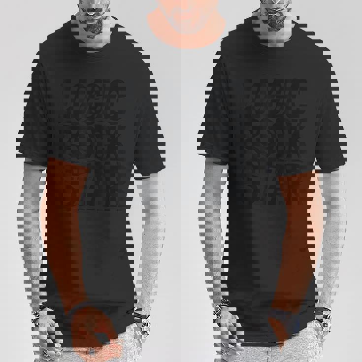 Bold Monochrome Typography Tシャツ 面白い贈り物