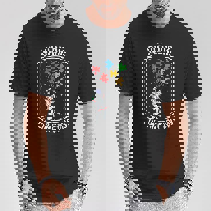 Building Connection Astronaut Autism Tシャツ 面白い贈り物