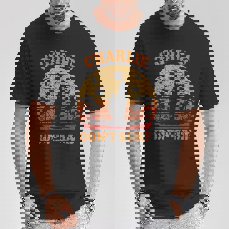 Charlie Does Noturf In The Militaryietnam War Tシャツ 面白い贈り物