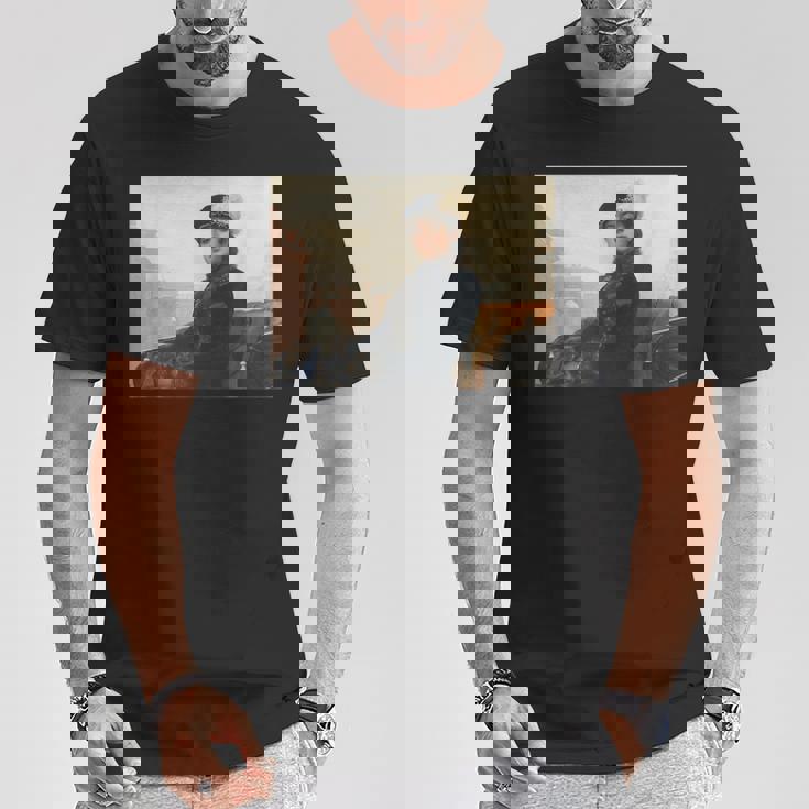 イヴァン・クラムスコイ作「見知らぬ女の肖像」 Tシャツ 面白い贈り物