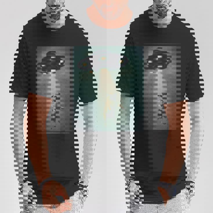 エイリアン誘拐パグ Ufo 面白い宇宙犬デザイン Tシャツ 面白い贈り物