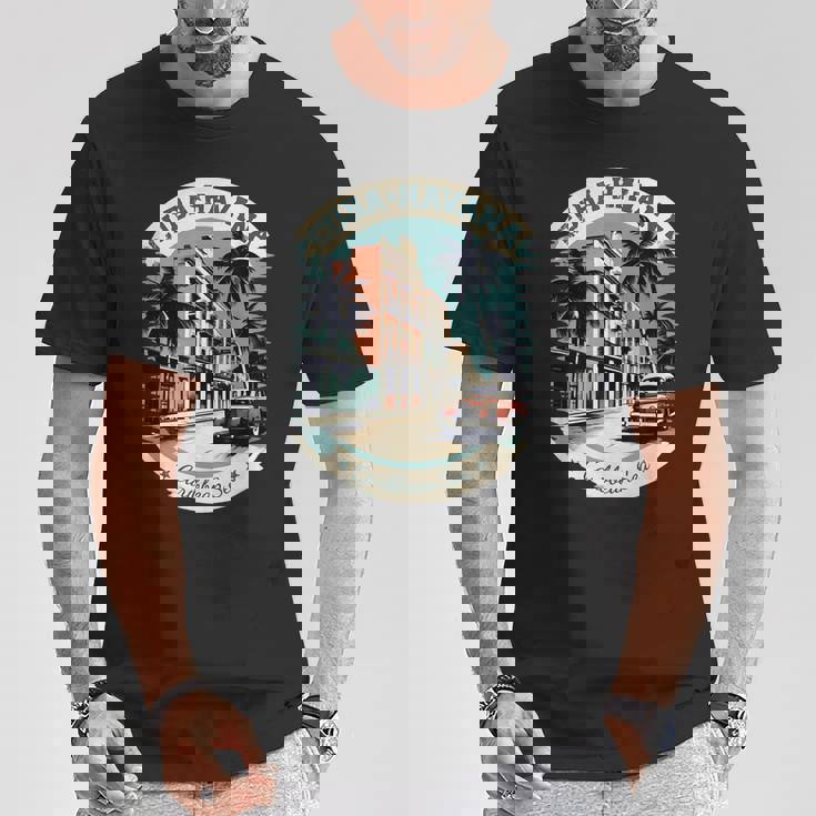 キューバ ハバナ レトロ 車 ヴィンテージ カリブ海のヤシの木 Tシャツ 面白い贈り物