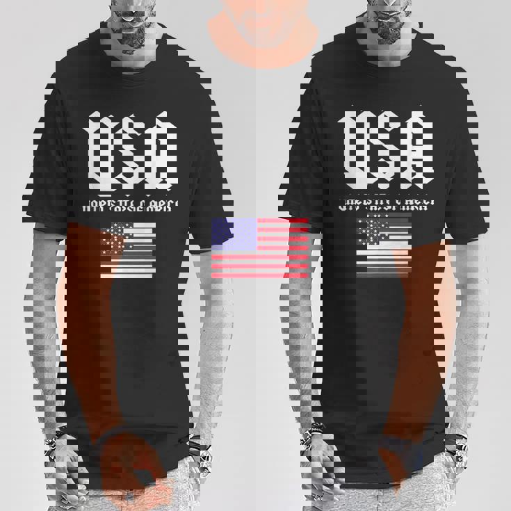 クールなアメリカ国旗グレートーンのイラストグラフィックデザイン。 Tシャツ 面白い贈り物