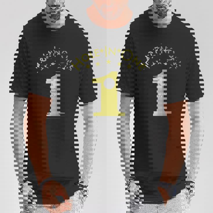 ゴルファーのためのゴルフホールインワン2026スポーツテーマゴルフデザイン Hole In One 2026 Tシャツ 面白い贈り物