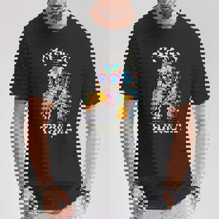 タコスとテキーラ キャンディスカル シンコ・デ・マヨ ロス・ムルトス Tシャツ 面白い贈り物