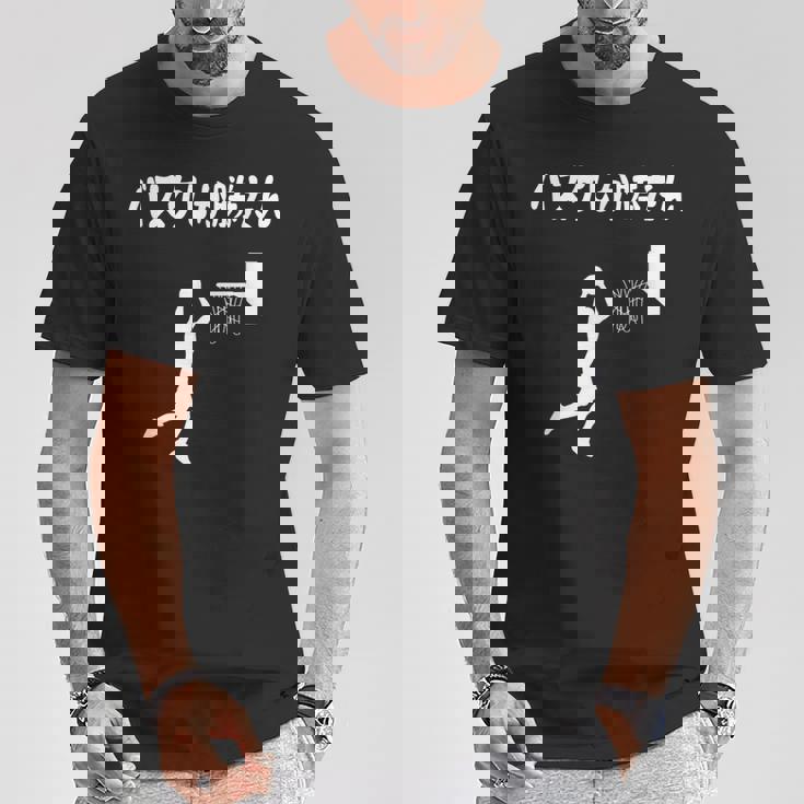 バスケしか勝たん バスケ 高校バスケ バスケ部 バスケットボール部 バスケ好き かっこいい バスケットマン Tシャツ 面白い贈り物