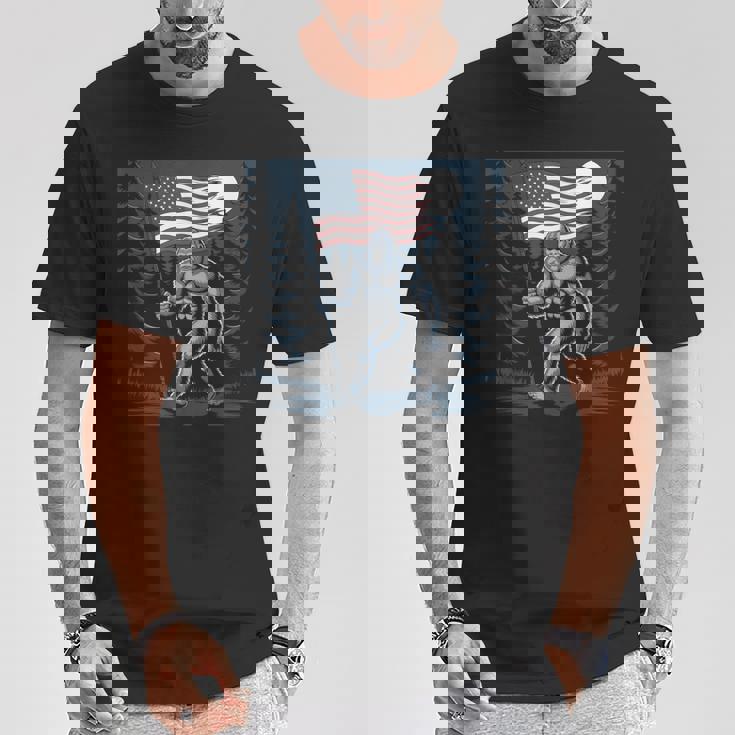 ビッグフット サスカッチ アメリカ国旗 愛国的 7月4日 アメリカ Tシャツ 面白い贈り物