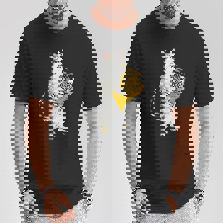 フレンチホルン音楽家オーケストラ音楽を奏でるクールな猫 Tシャツ 面白い贈り物