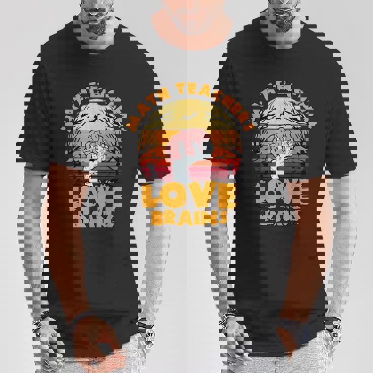 数学教師 Love Brains おもしろハロウィン ゾンビテーマ Tシャツ 面白い贈り物