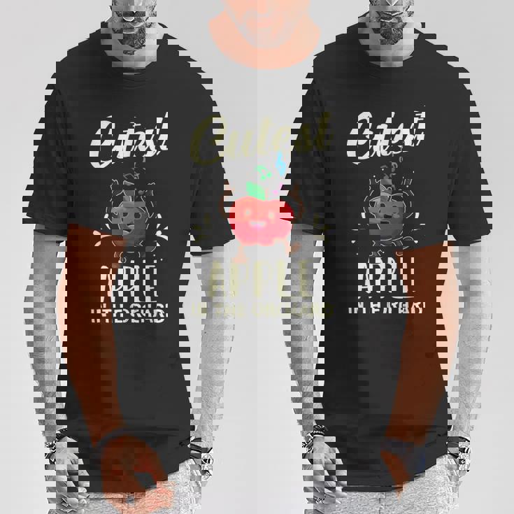 果樹園で一番かわいいリンゴ摘みシーズン。 Tシャツ 面白い贈り物