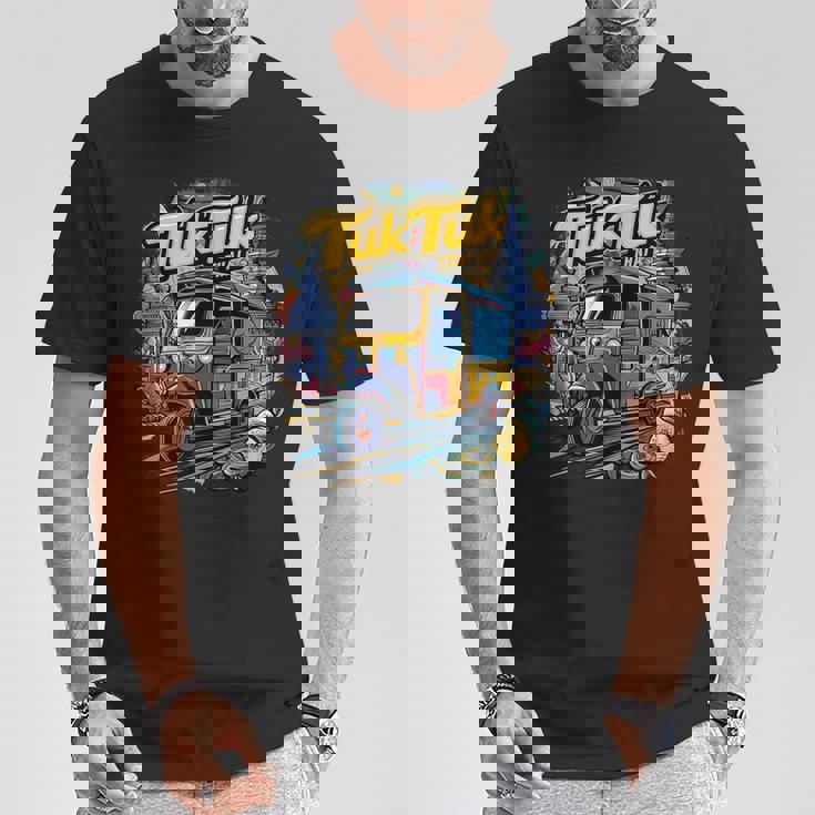 活気に満ちたトゥクトゥクタイアドベンチャー Tシャツ 面白い贈り物
