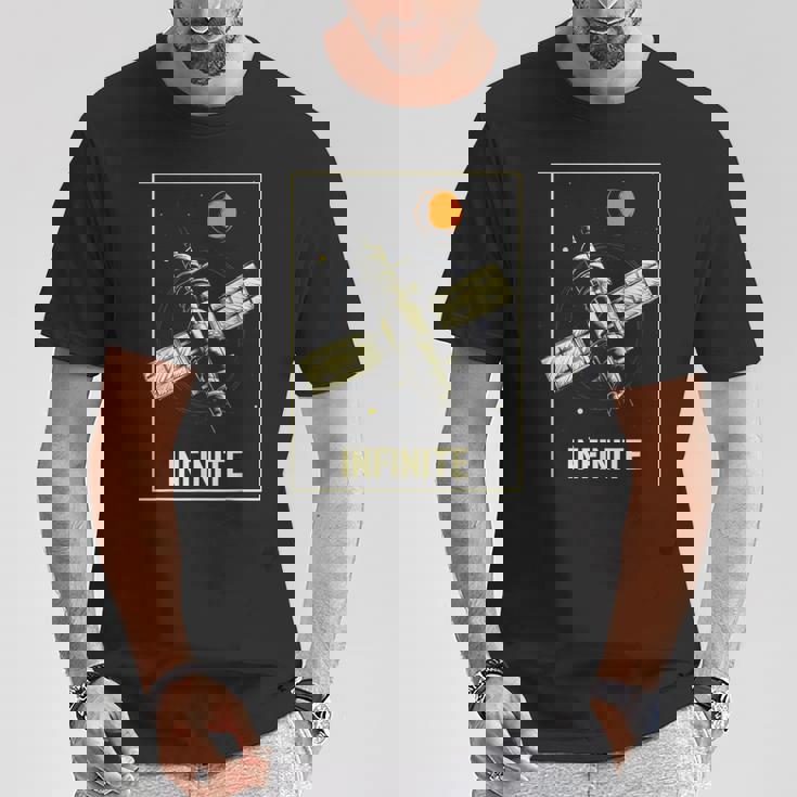 無限宇宙ステーション 衛星 宇宙 ヴィンテージ レトロ コスモス Infinitepacetationtar Tシャツ 面白い贈り物
