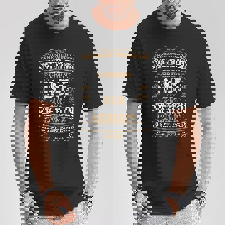 誕生日デザインの伝説は1967年9月生まれ Tシャツ 面白い贈り物