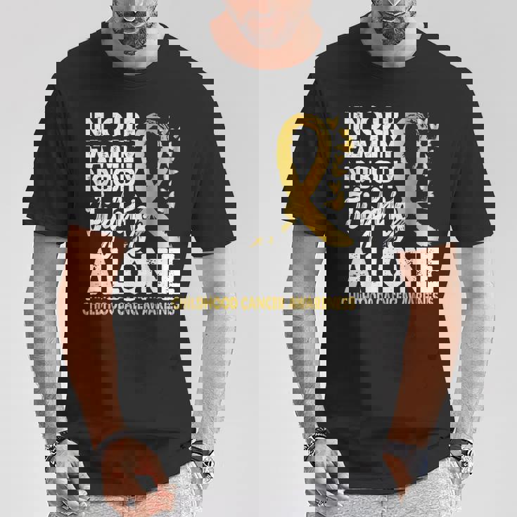 誰も一人で戦わない 小児がん啓発ゴールドリボン Tシャツ 面白い贈り物