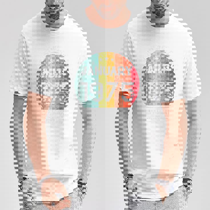 1975年1月以来絶対に素晴らしい男性と女性の誕生日。 Tシャツ 面白い贈り物