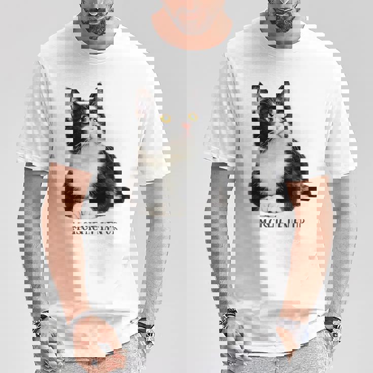 Mischief In Fur 猫写真 ハチワレ猫 黒白猫 猫好き ネタ 猫しもべ 猫飼い 猫依存症 長袖tシャツ Tシャツ 面白い贈り物