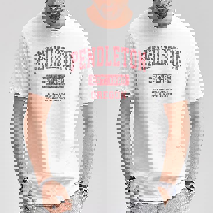 オレゴン州ペンドルトンビンテージスポーツデザインレッドデザイン Tシャツ 面白い贈り物