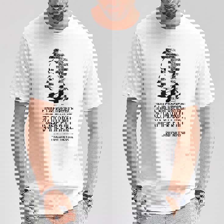 フリードリヒ・ニーチェ哲学 ドイツ哲学 Tシャツ 面白い贈り物
