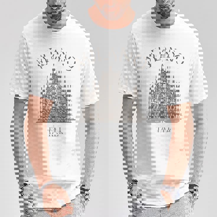 ミラノ イタリア ドゥオーモ 大聖堂 建築 イタリア Tシャツ 面白い贈り物