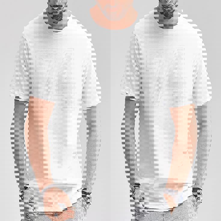 背面に74番。 Tシャツ 面白い贈り物