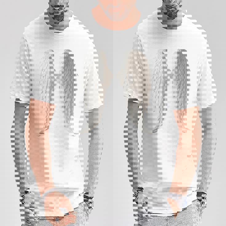 背面にリアルな白い天使の羽。 Tシャツ 面白い贈り物