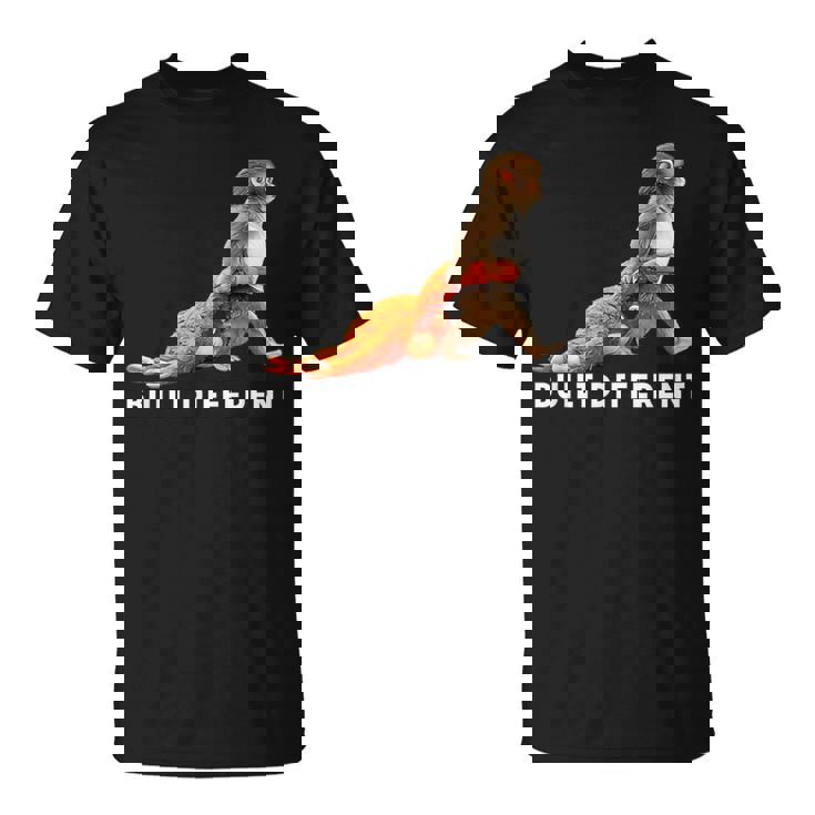 Punch The Monkey Built Different 3 ホワイトテキスト Tシャツ