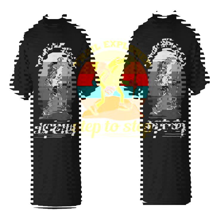 一歩ずつ、面白いカエルのハイキング山 Tシャツ