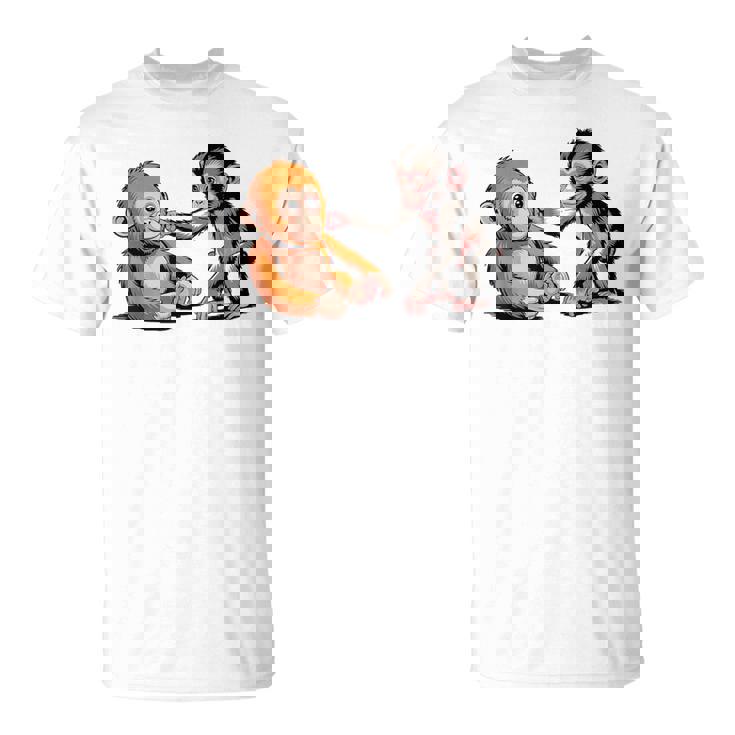 オレンジのおもちゃで悲しい猿のパンチ Tシャツ