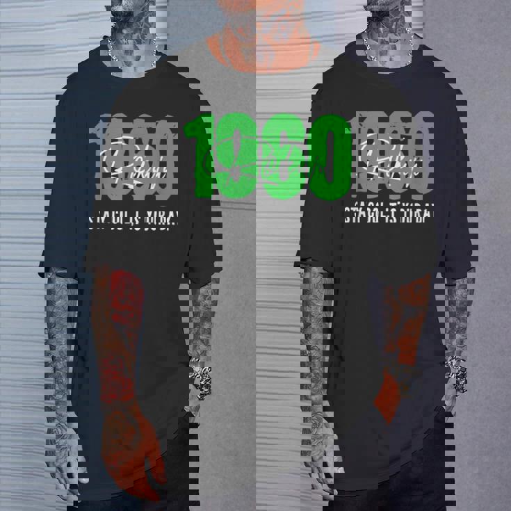 1960 誕生日 66歳 緑寿祝い クールでシンプルな数字デザイン Tシャツ 彼への贈り物