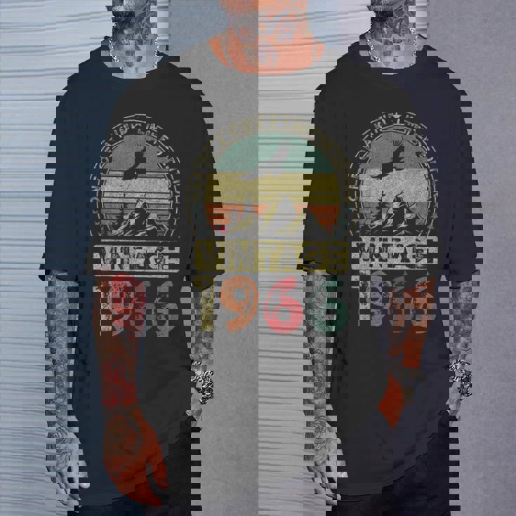 1966年ヴィンテージ、限定版、60歳の誕生日、60歳 Tシャツ 彼への贈り物