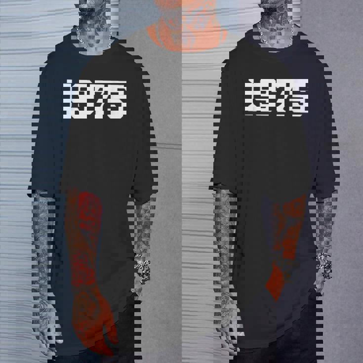 1975年生まれ 1975 誕生日 1975 Tシャツ 彼への贈り物