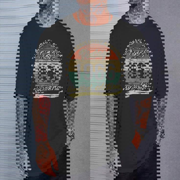 60歳の誕生日 1966年 絶対的に素晴らしいヴィンテージ 男性 女性 長袖tシャツ Tシャツ 彼への贈り物