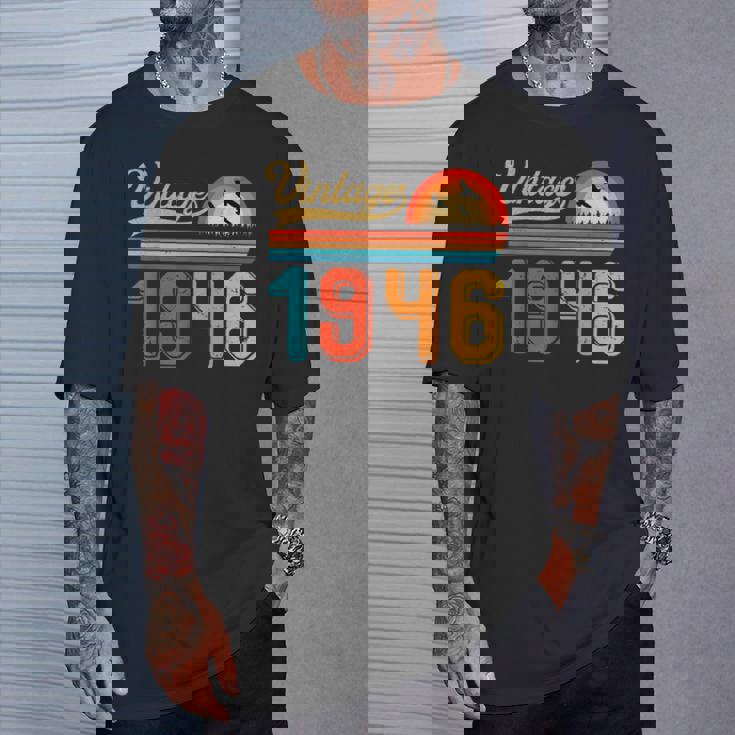 80歳の誕生日プレゼント 80歳 男性 女性 レトロ ヴィンテージ 1946 Tシャツ 彼への贈り物