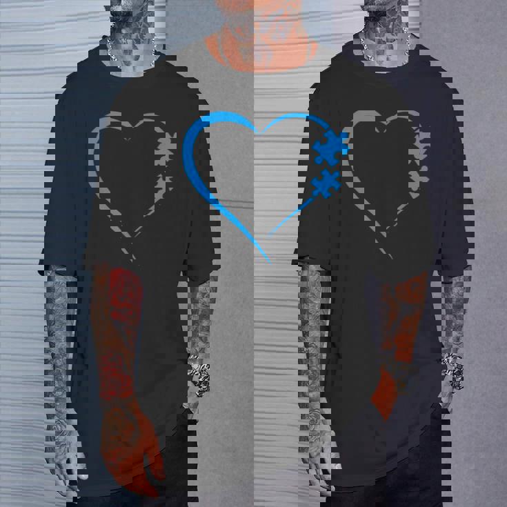 Autism Autism Awareness Autism Mom Love Tシャツ 彼への贈り物