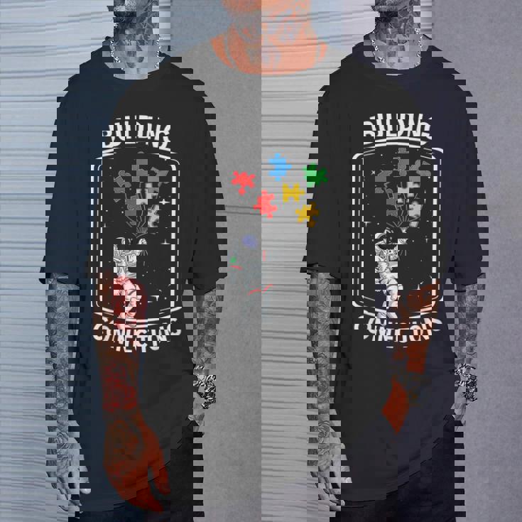 Building Connection Astronaut Autism Tシャツ 彼への贈り物