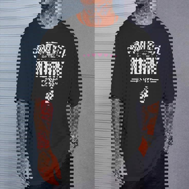 Cute 1St Time Mom Est 2026 New Mom New First T-Shirt Gifts for Him