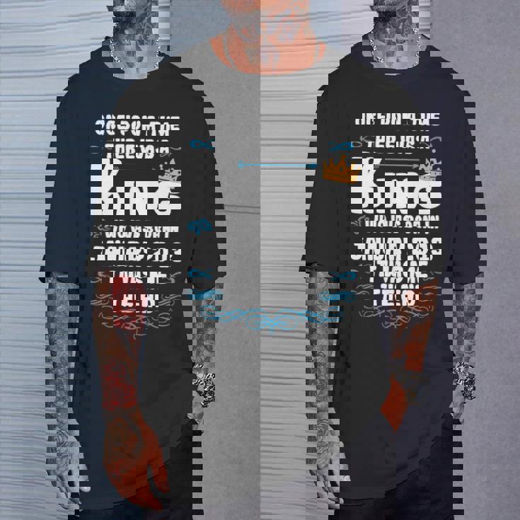 Había Unaez Un Rey Cumpleaños De Enero De 2013 Manga Larga Camiseta unisex Regalos para él