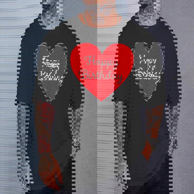 Happy Birthday ハッピーバースデー（お誕生日）ビッグハート サプライズイベント かわいい文字 デザイン Tシャツ 彼への贈り物