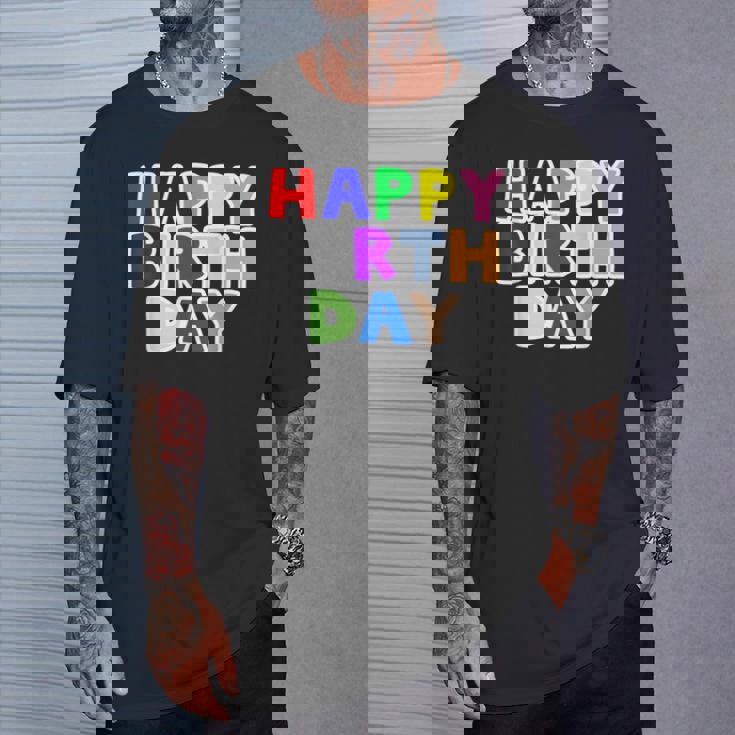 Happy Birthday（ハッピーバースデー）カラフルポップ【お誕生日 プリント】サプライズ 文字 イベントデザイン Tシャツ 彼への贈り物