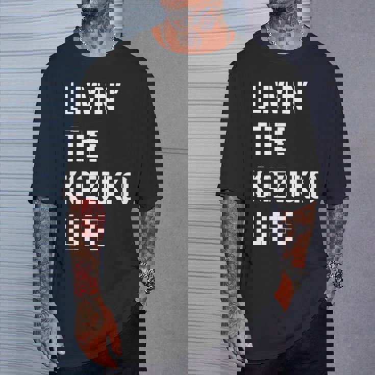 Kazuko の人生を生きている Kazuko 長袖tシャツ Tシャツ 彼への贈り物