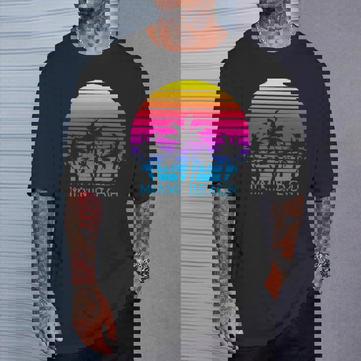 Miami Beach Florida Retrointage Atardeceracacionesiajes Manga Larga Camiseta unisex Regalos para él