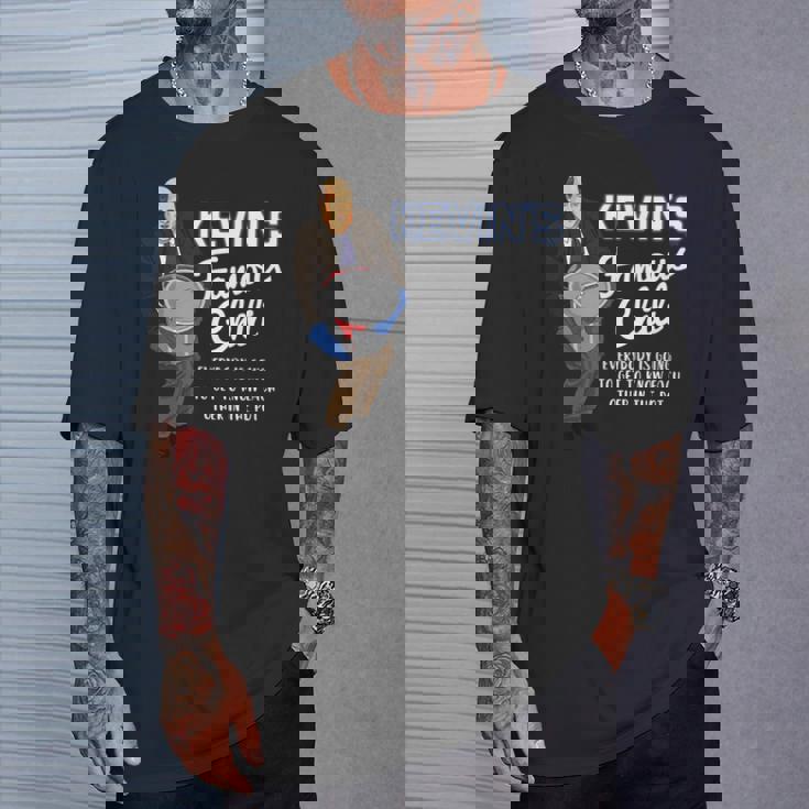 The Office Kevinの有名なチリ。 Tシャツ 彼への贈り物