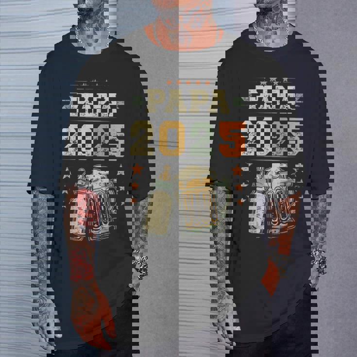 Papa 2025 Padre Primerizo Papá Joven Papá Primerizo Camiseta unisex Regalos para él