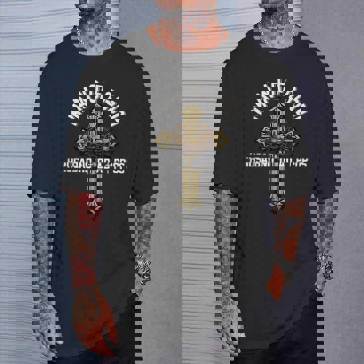 Proud Husband Dad Pops Father's Day Christian Cross T-Shirt Gifts for Him