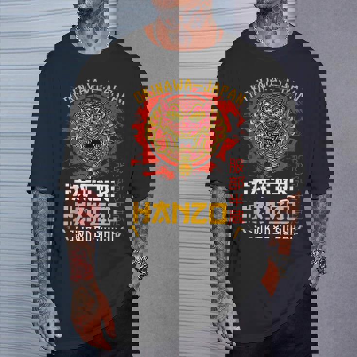 Warrior Warrior 沖縄 日本 はっとり 半蔵 剣と寿司 Tシャツ 彼への贈り物