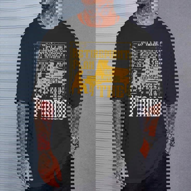 Yes I Do Have A Retirement Plan I Plan The Piano Tシャツ 彼への贈り物