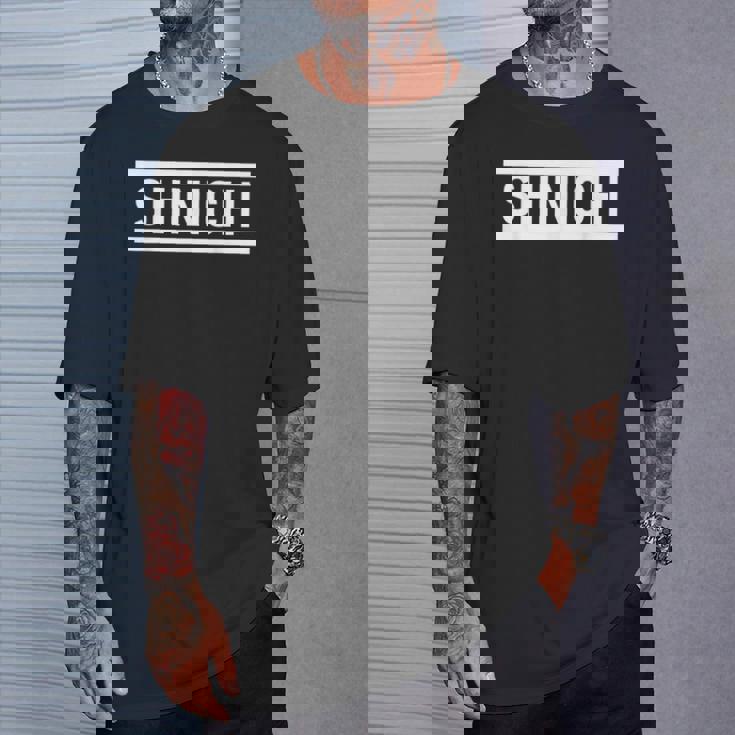 「Shinichi」ヘボン式「しんいち」「シンイチ」下の名前 ローマ字 名入れ 名乗り ラテン文字 綴り Tシャツ 彼への贈り物