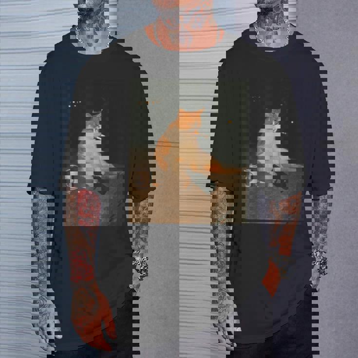 おもしろタバコ 子猫 喫煙 バカ ミーム ブレイン Tシャツ 彼への贈り物